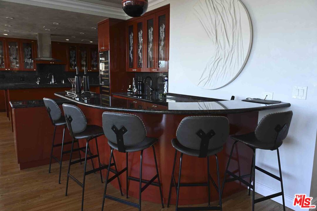 865 Comstock Ave Unit: PHD