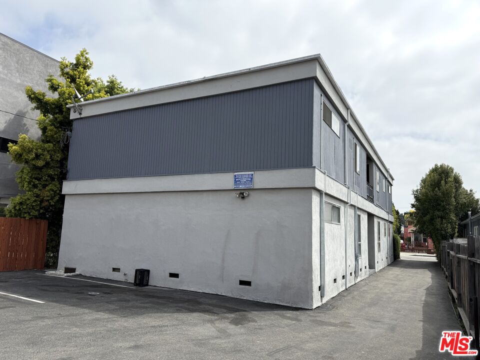 2333 Hauser Blvd