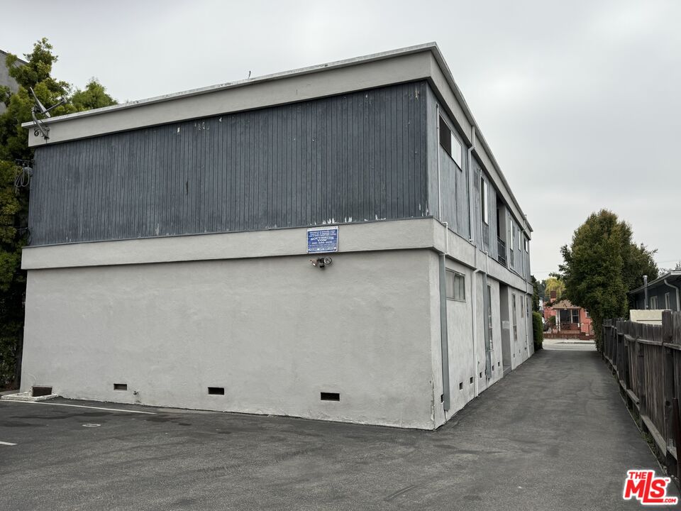 2333 Hauser Blvd