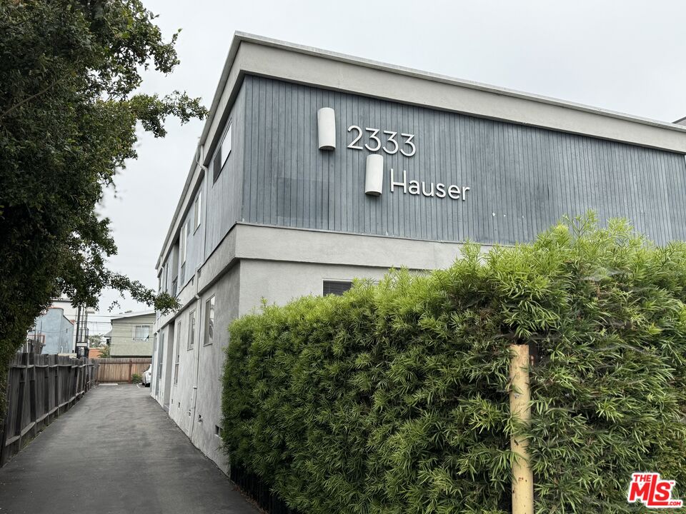 2333 Hauser Blvd