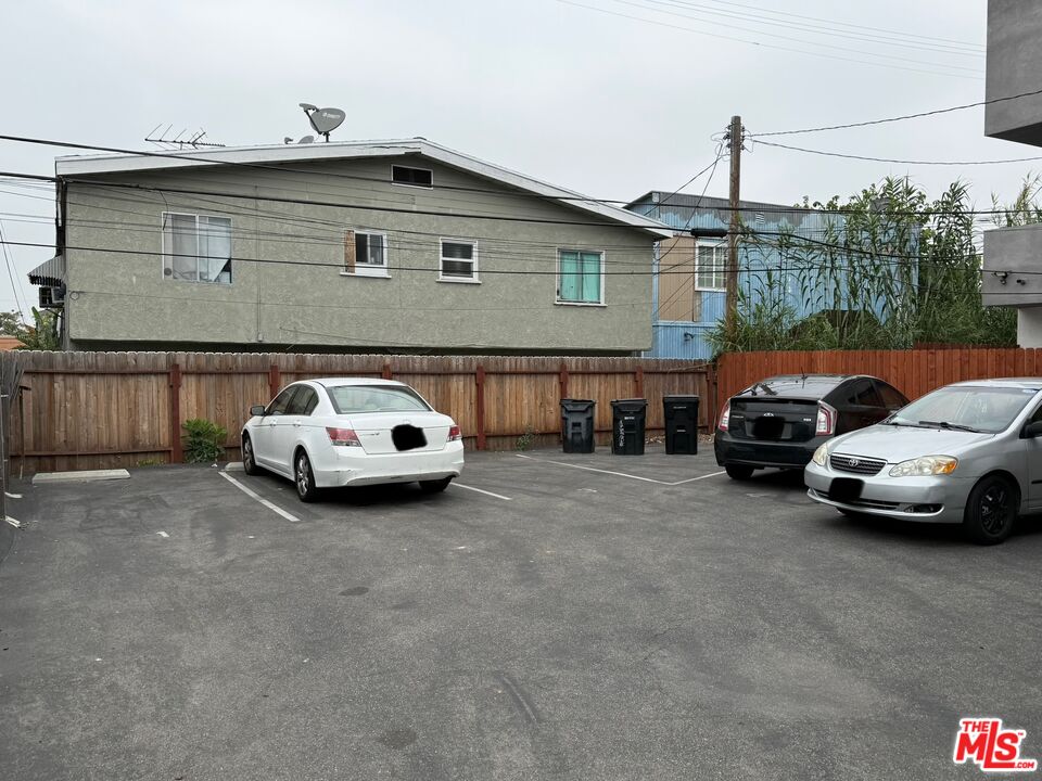 2333 Hauser Blvd