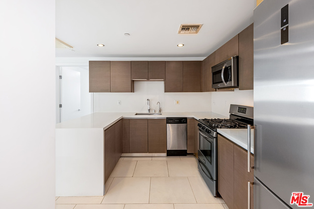 1730 Sawtelle Blvd Unit: 206