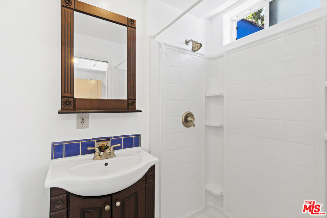 1335 S Sierra Bonita Ave