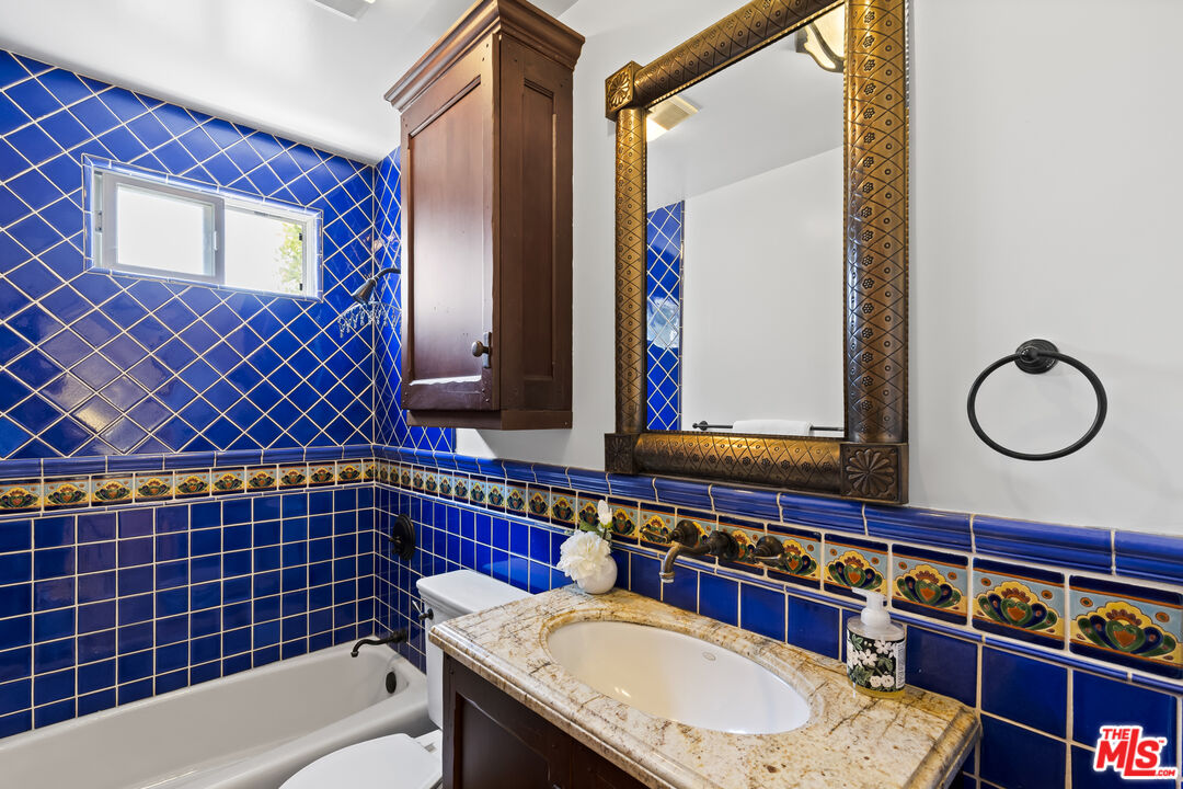 1335 S Sierra Bonita Ave