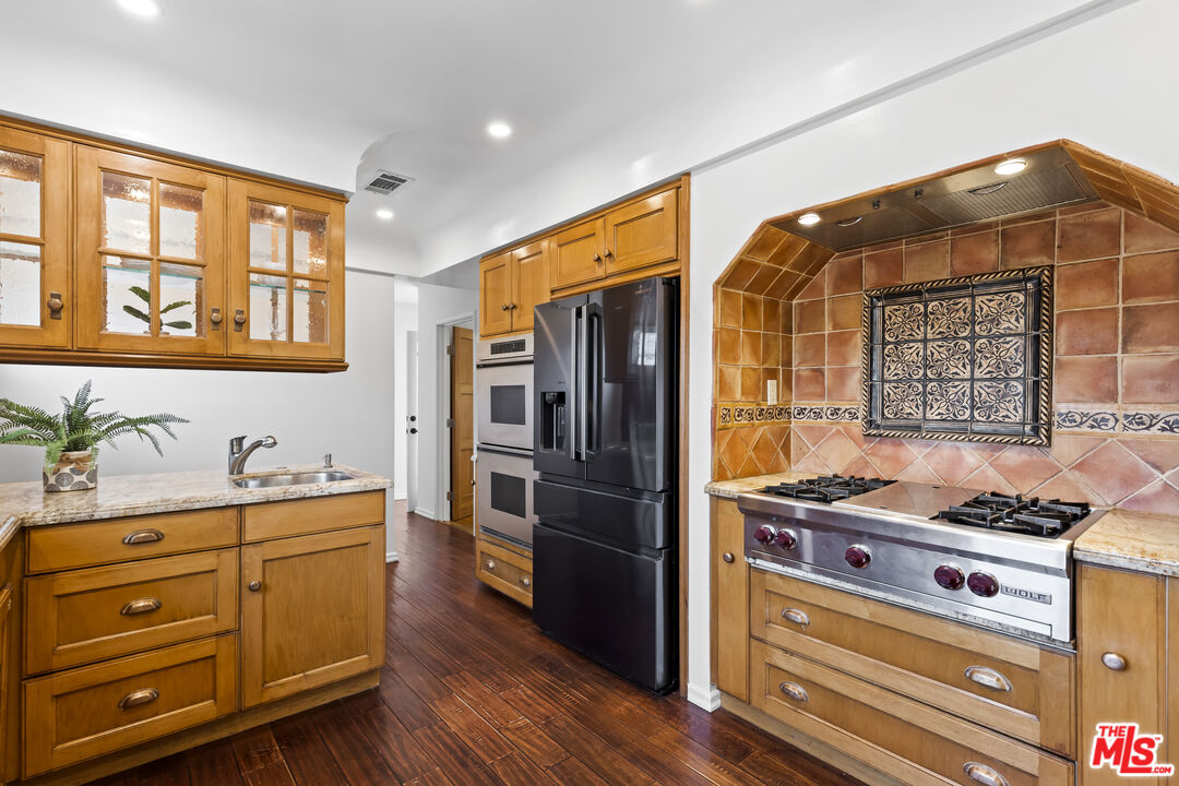 1335 S Sierra Bonita Ave