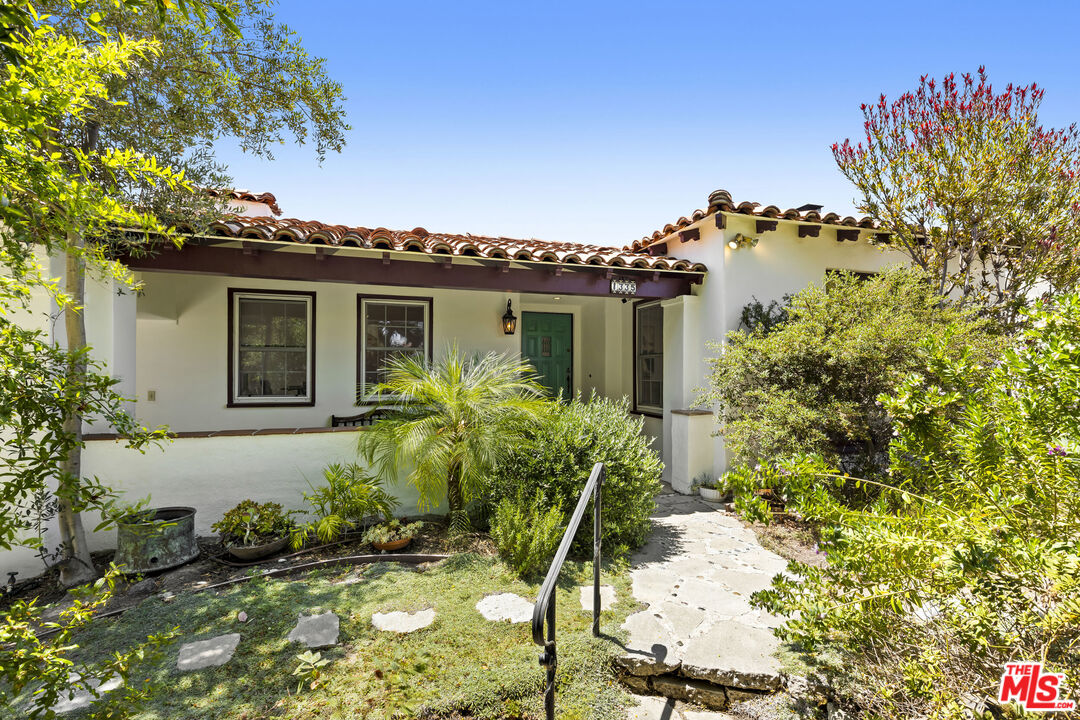 1335 S Sierra Bonita Ave