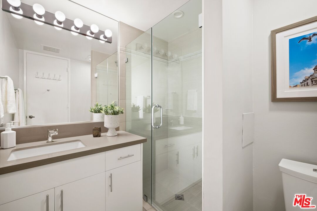 320 N Maple Dr Unit: 507