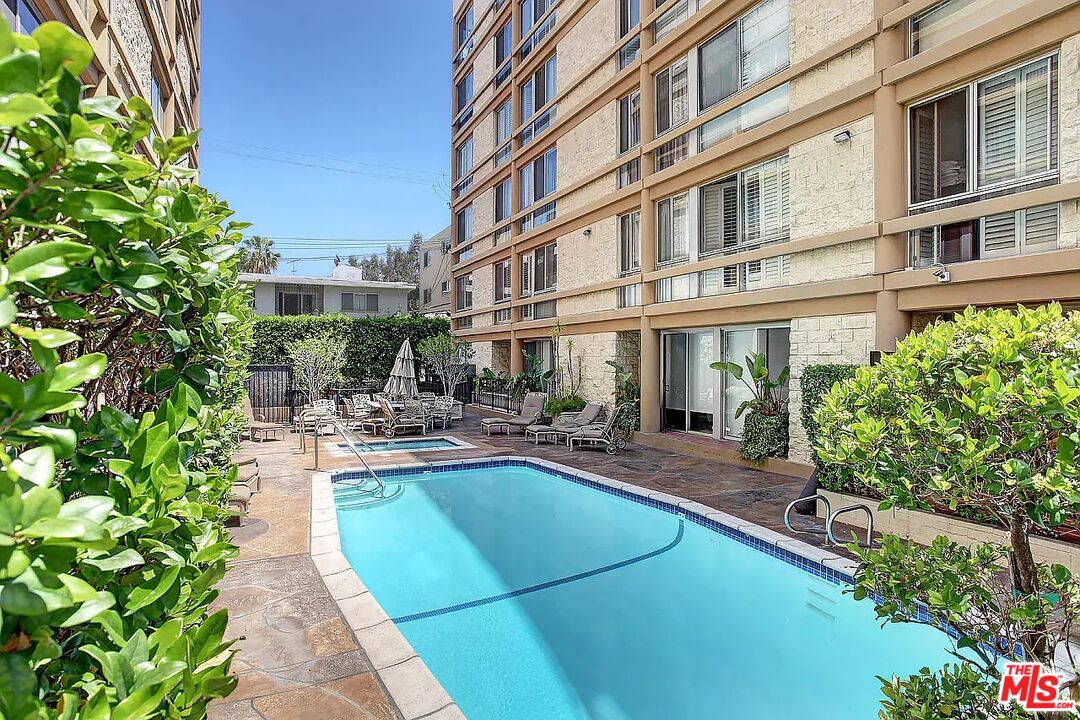 320 N Maple Dr Unit: 507