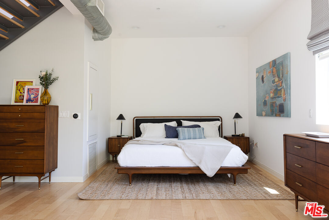 1137 Hacienda Pl Unit: 107