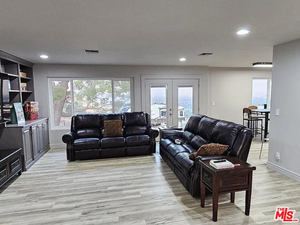 3414 Figueroa St
