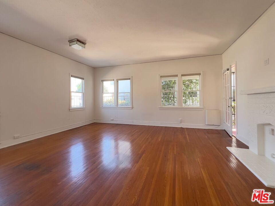 1532 Rosalia Rd Unit: 1/2