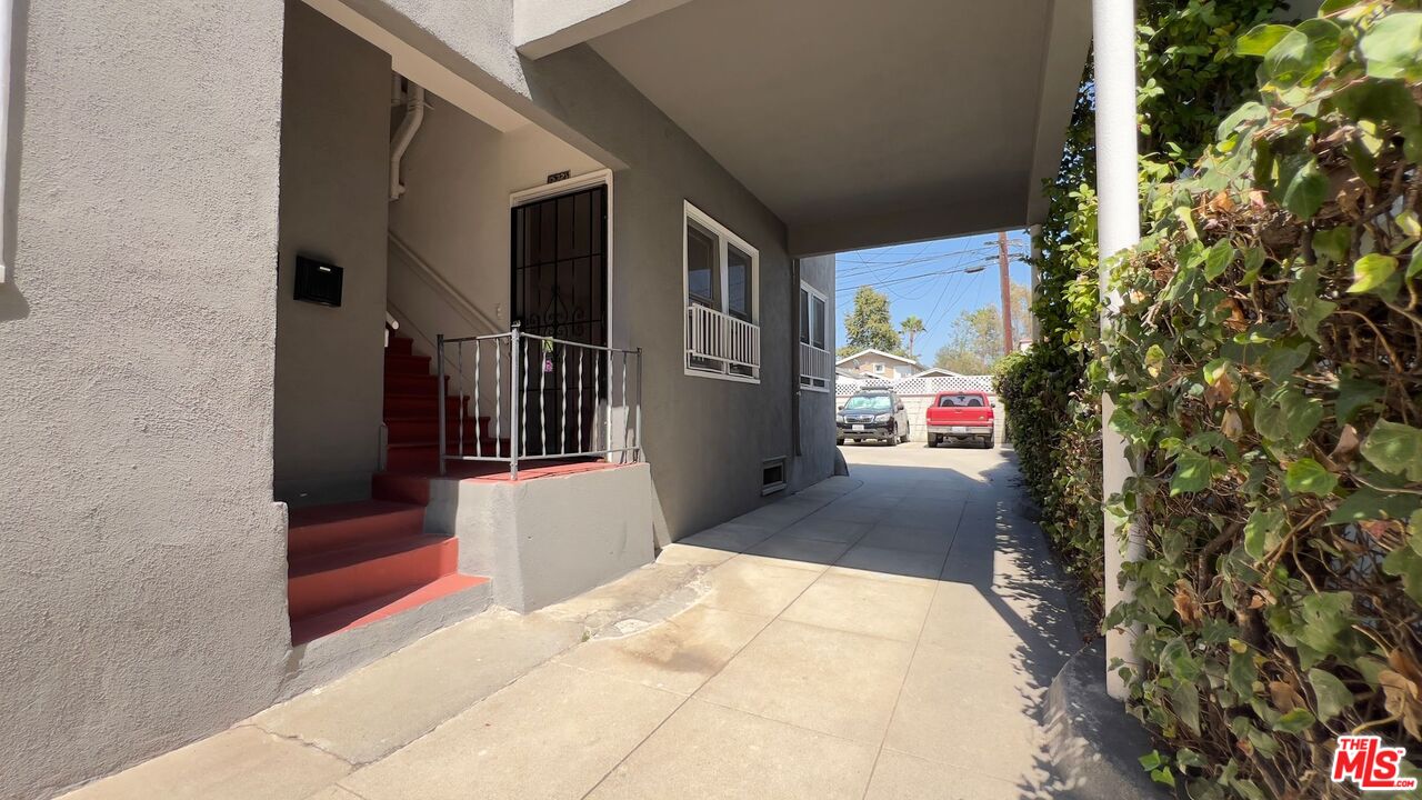 1532 Rosalia Rd Unit: 1/2