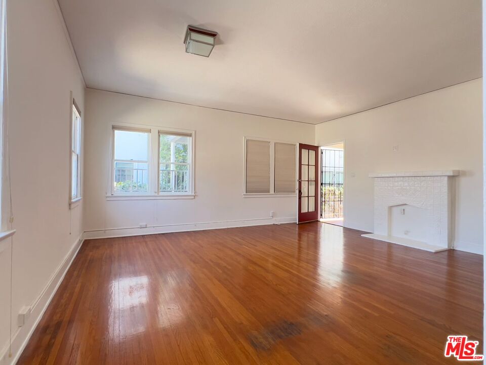 1532 Rosalia Rd Unit: 1/2