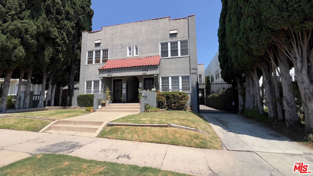 1532 Rosalia Rd Unit: 1/2