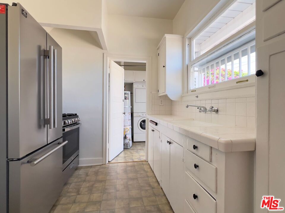 1532 Rosalia Rd Unit: 1/2