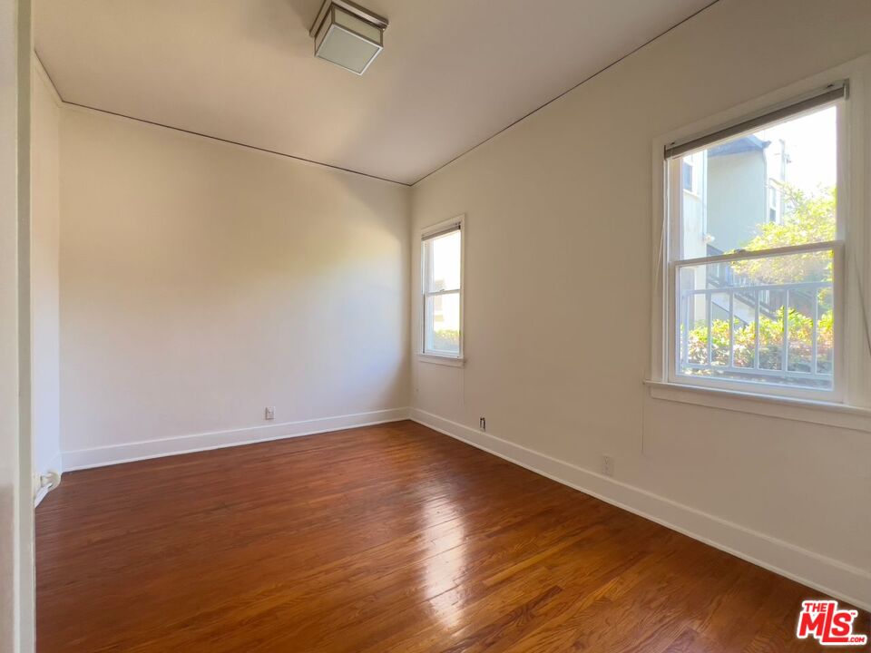 1532 Rosalia Rd Unit: 1/2