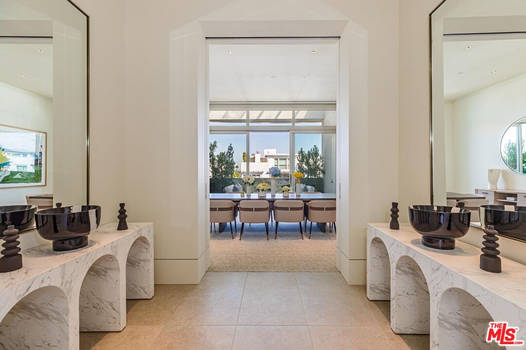 455 N Palm Dr Unit: PH