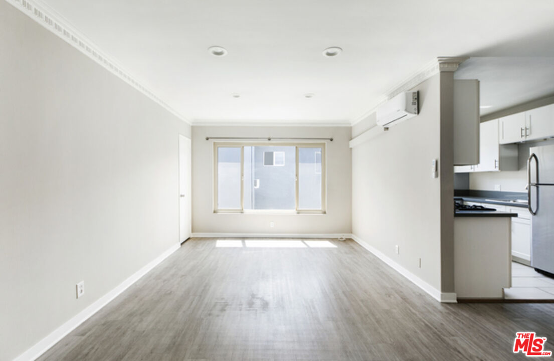 925 N Curson Ave Unit: 6
