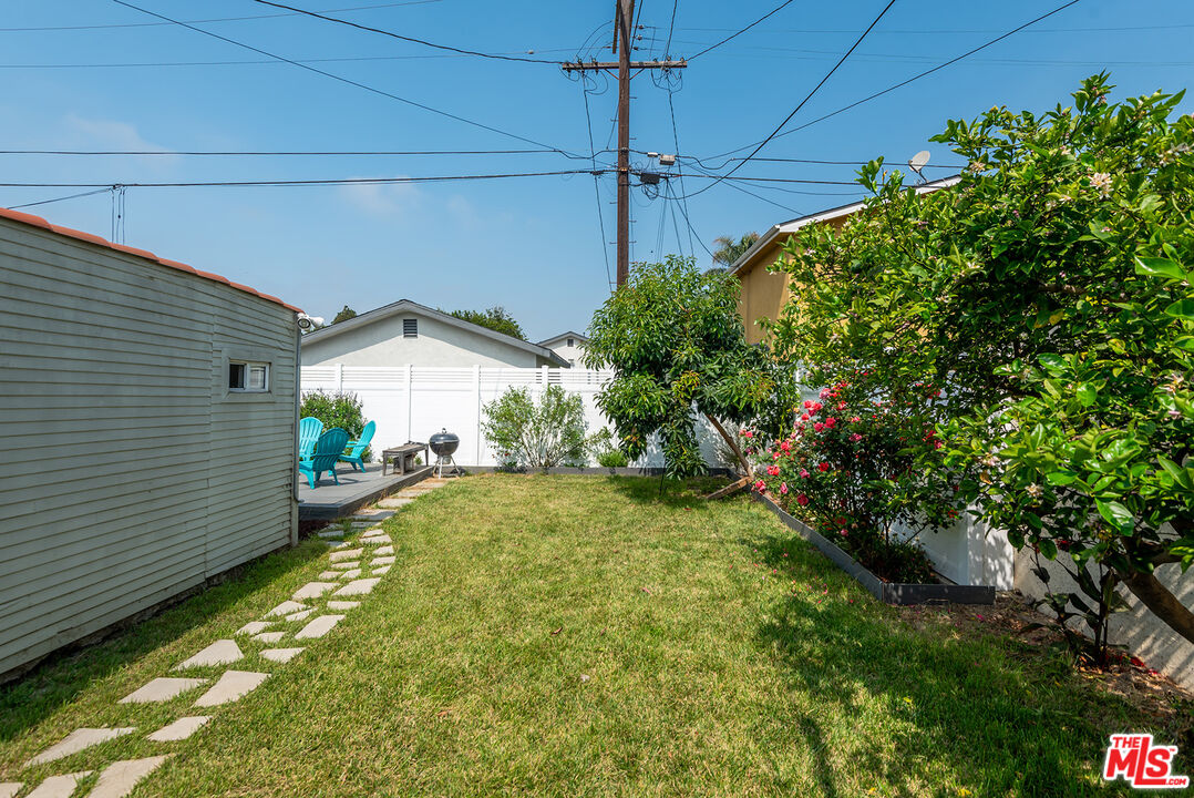 3429 Potomac Ave