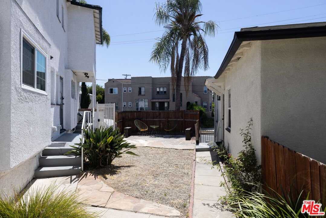 4002 W Adams Blvd