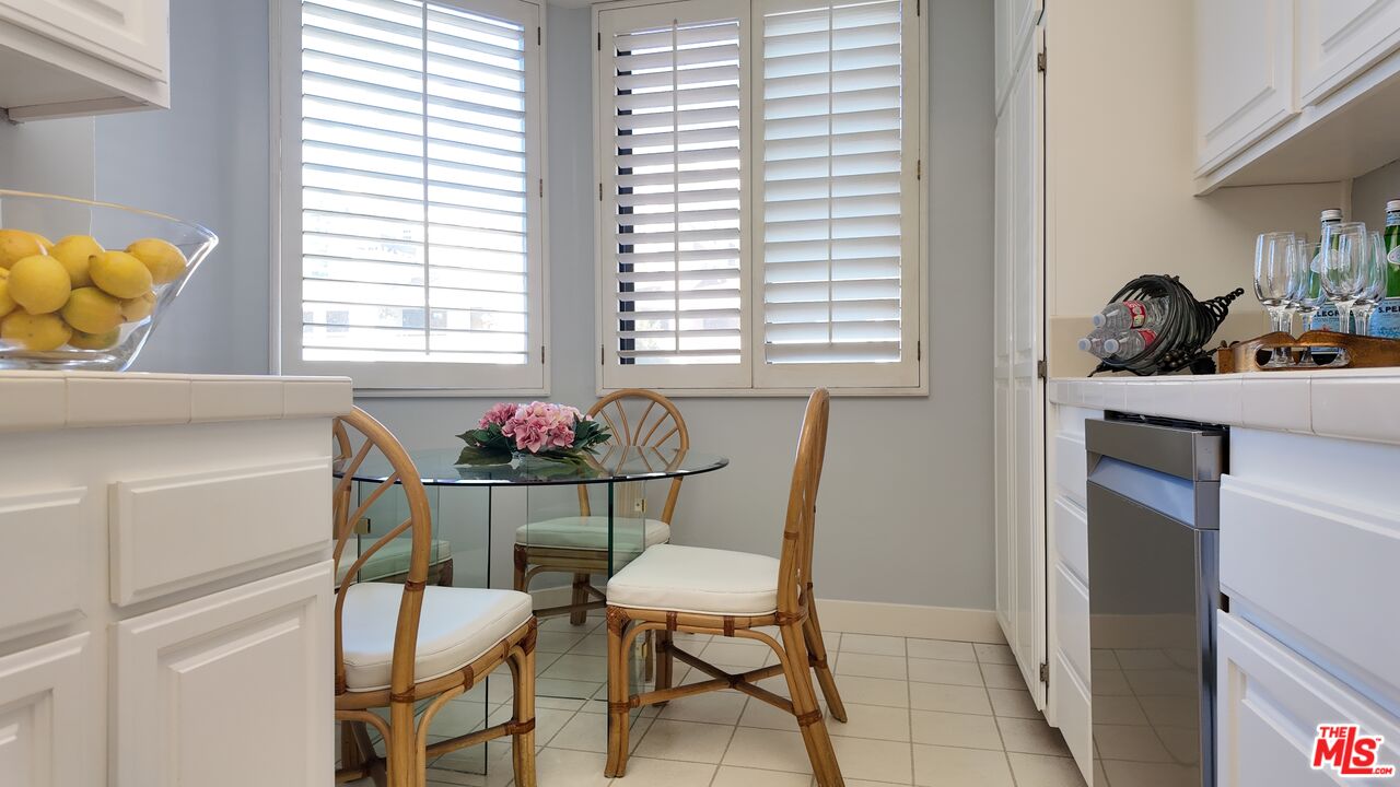 2131 Century Park Ln Unit: 301