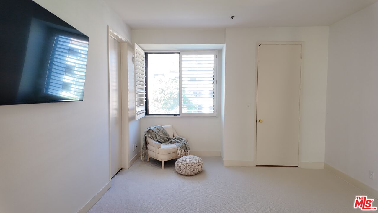 2131 Century Park Ln Unit: 301