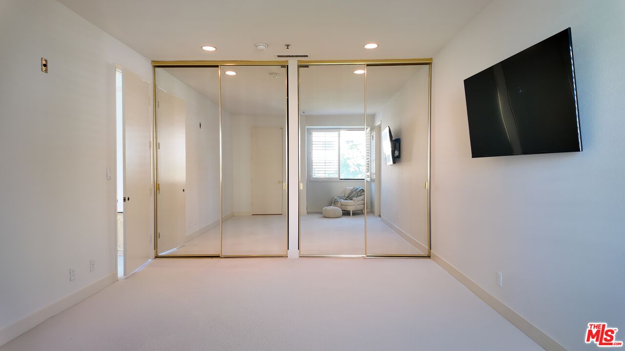 2131 Century Park Ln Unit: 301