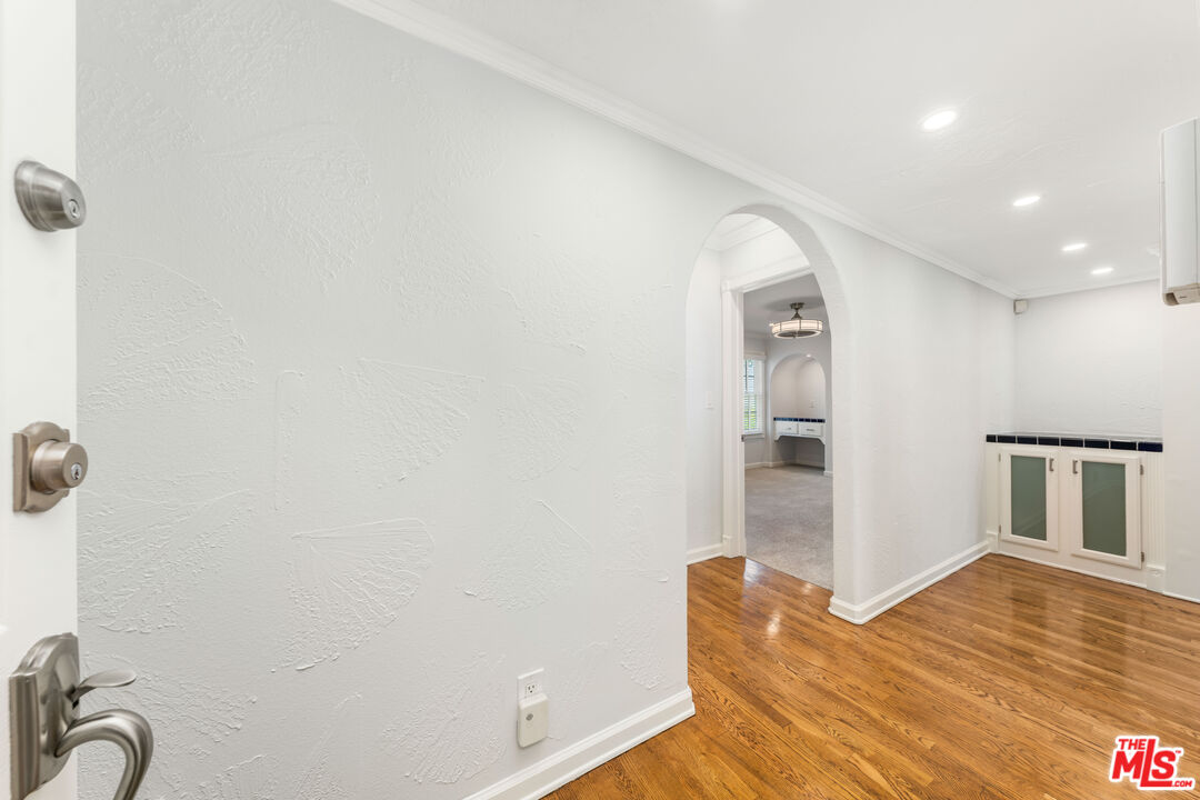 1118 S Cardiff Ave Unit: 2
