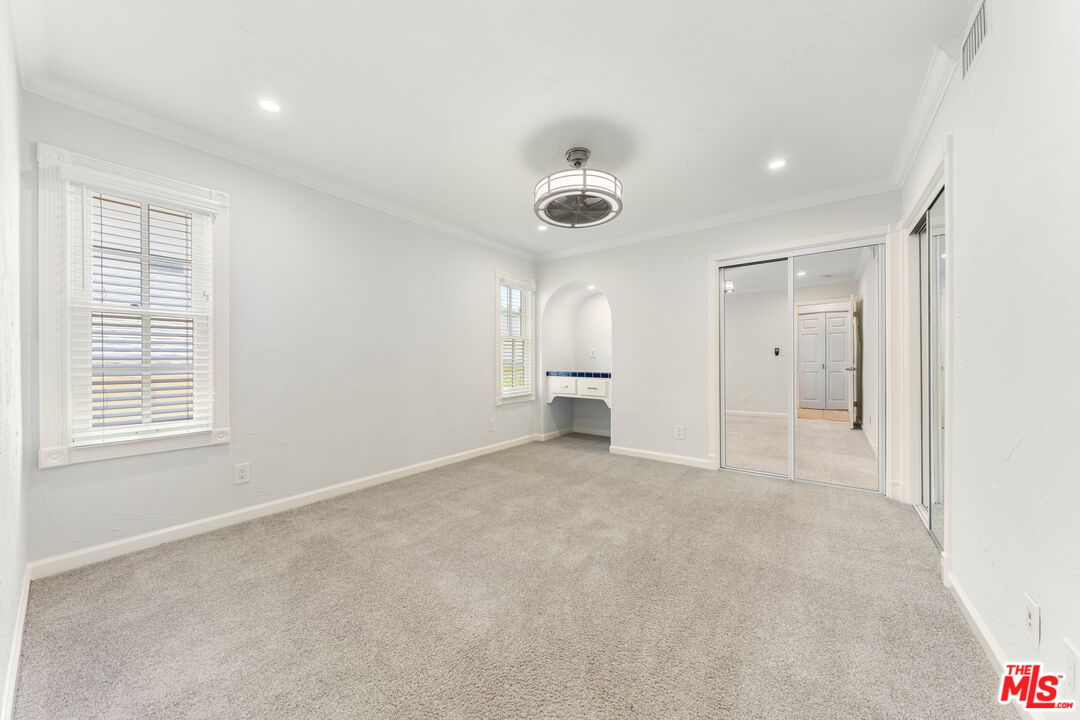 1118 S Cardiff Ave Unit: 2