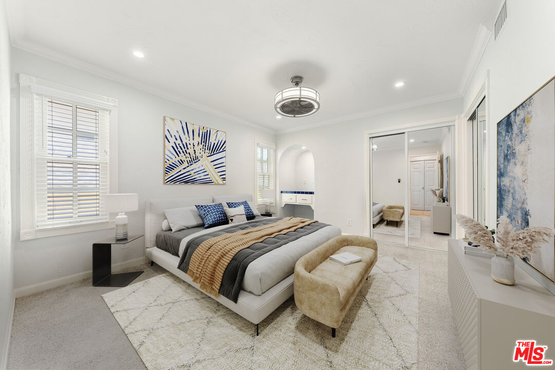 1118 S Cardiff Ave Unit: 2