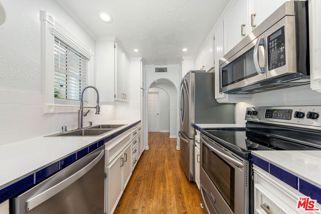 1118 S Cardiff Ave Unit: 2