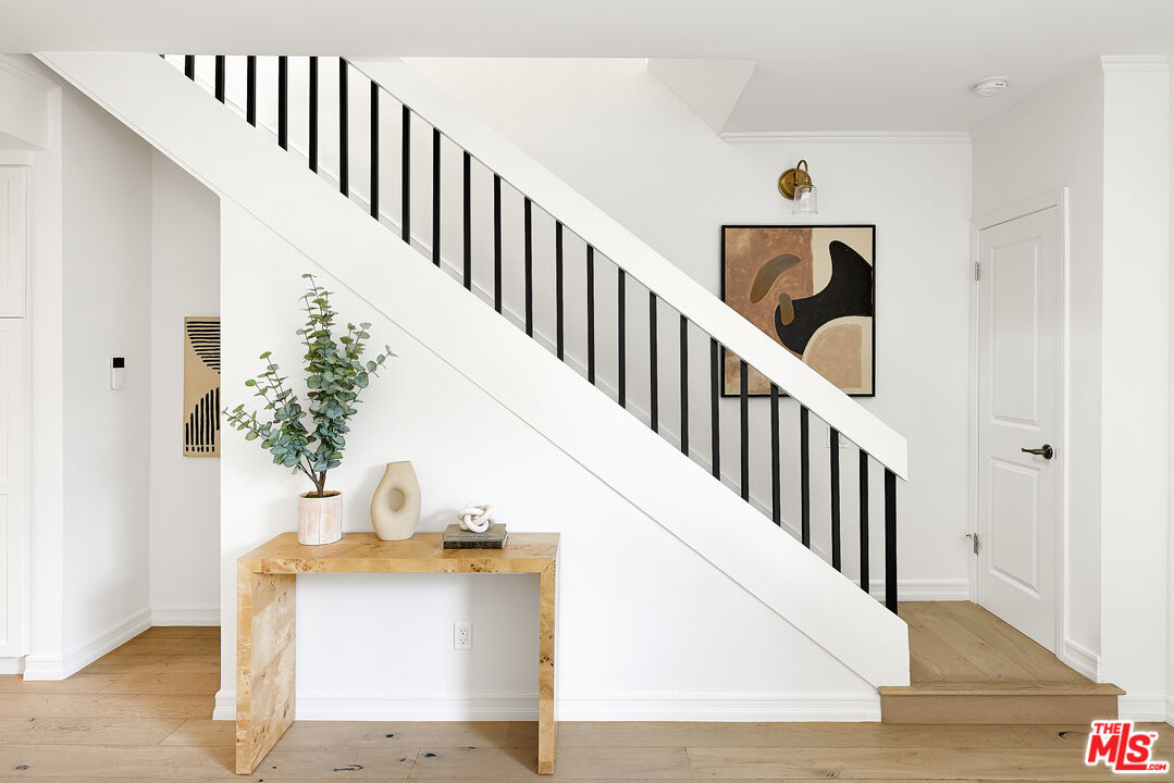 713 9th St Unit: 3
