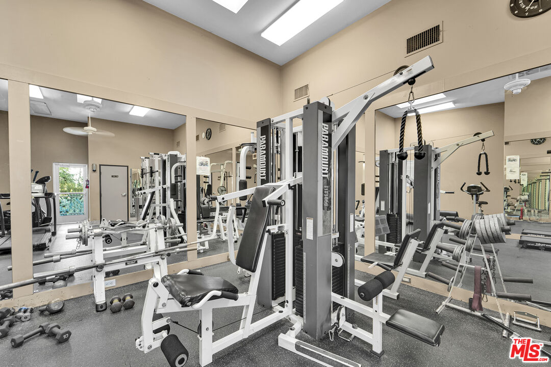 4455 Los Feliz Blvd Unit: 407