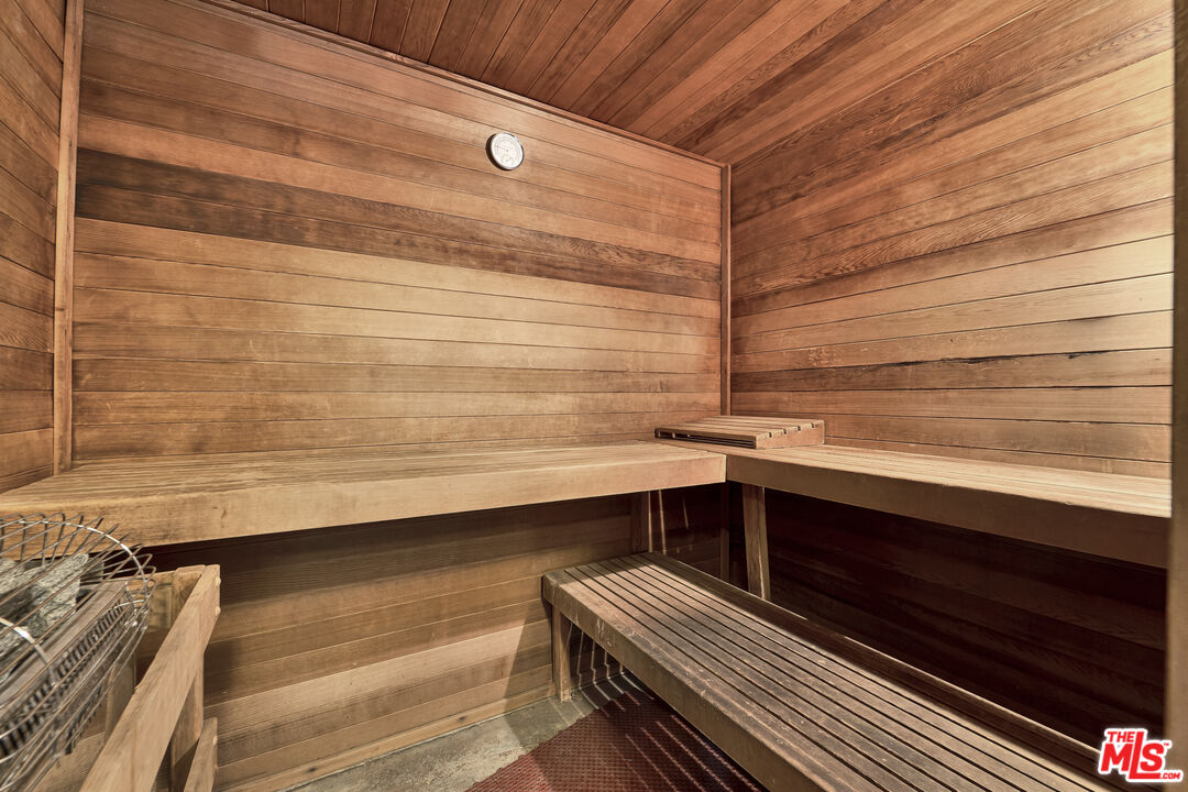 4455 Los Feliz Blvd Unit: 407