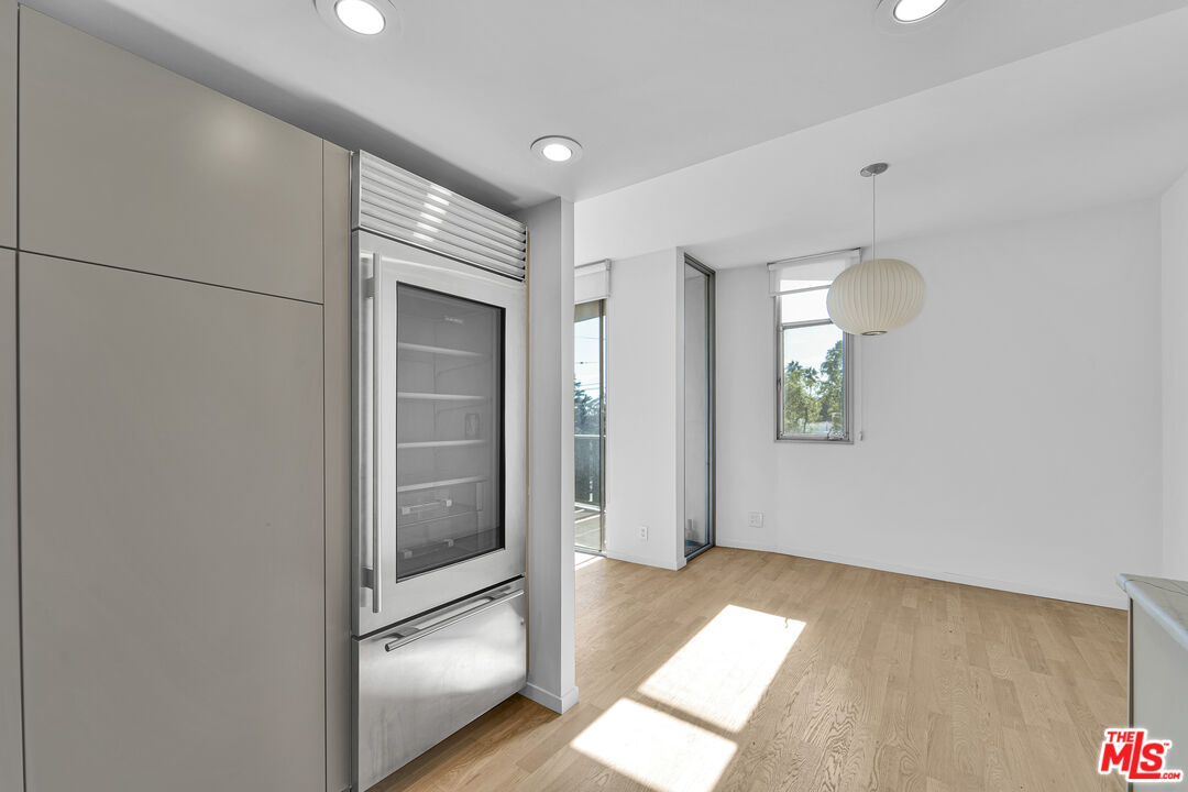 4455 Los Feliz Blvd Unit: 407