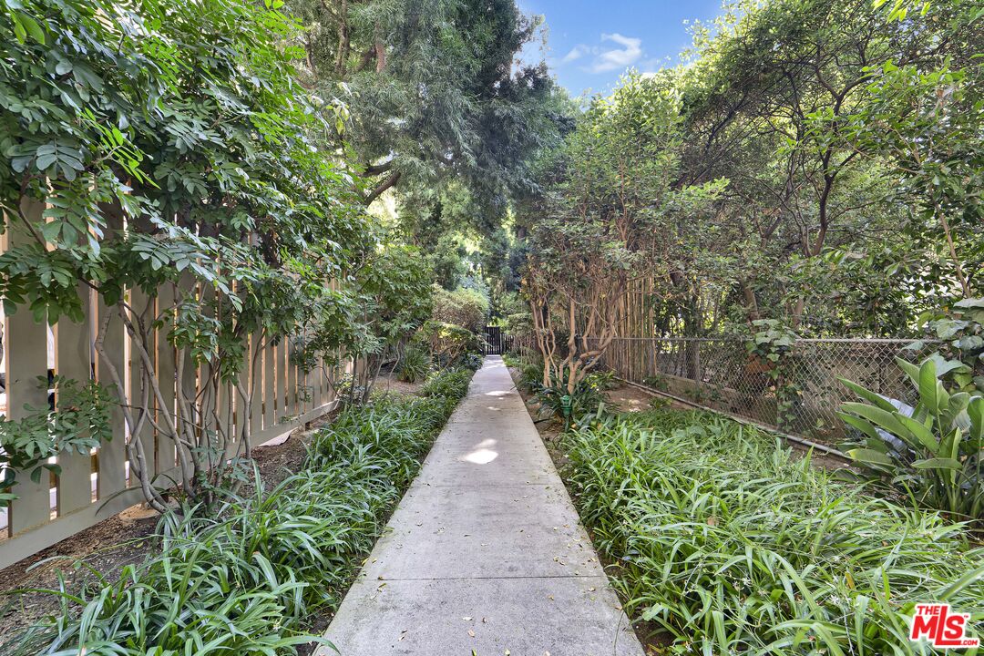 4455 Los Feliz Blvd Unit: 407