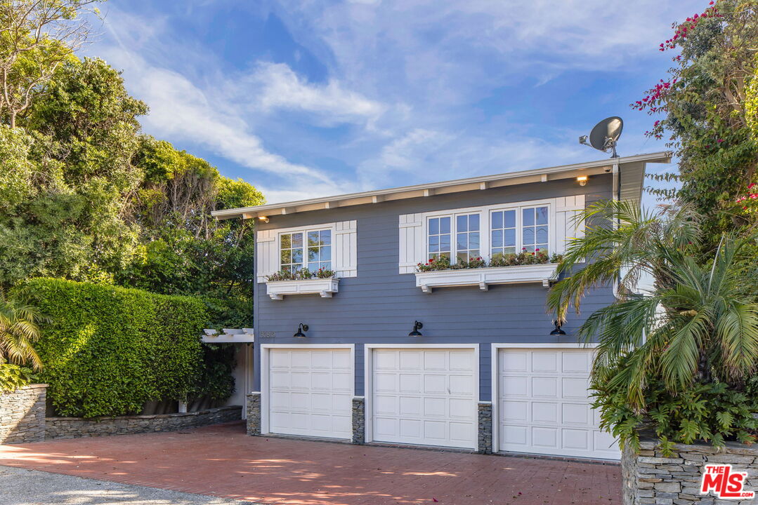 30810 Broad Beach Rd