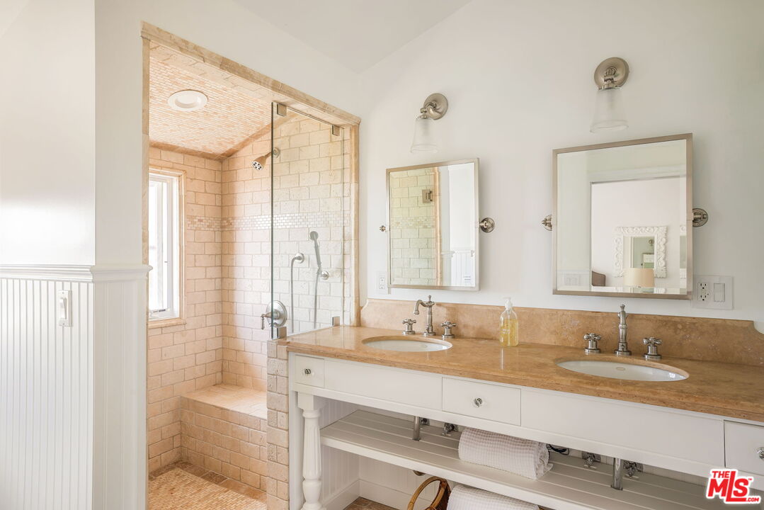 30810 Broad Beach Rd