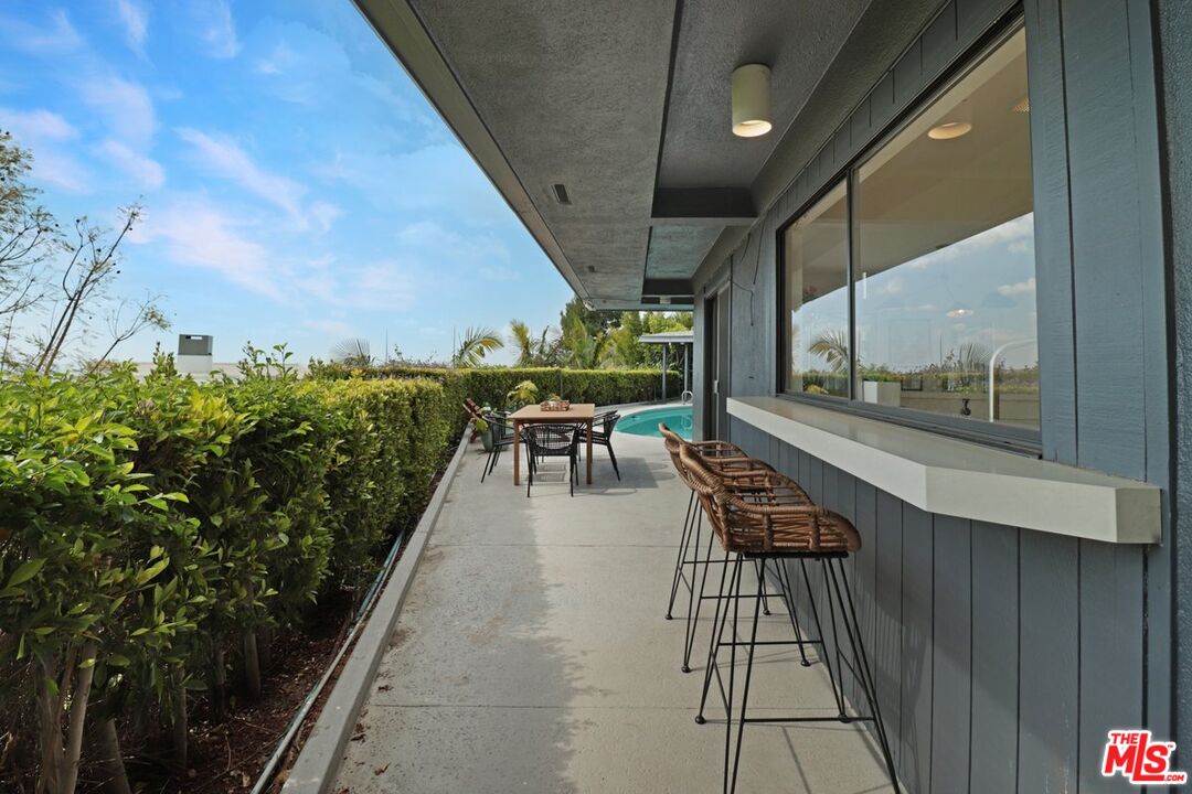 1492 Blue Jay Way