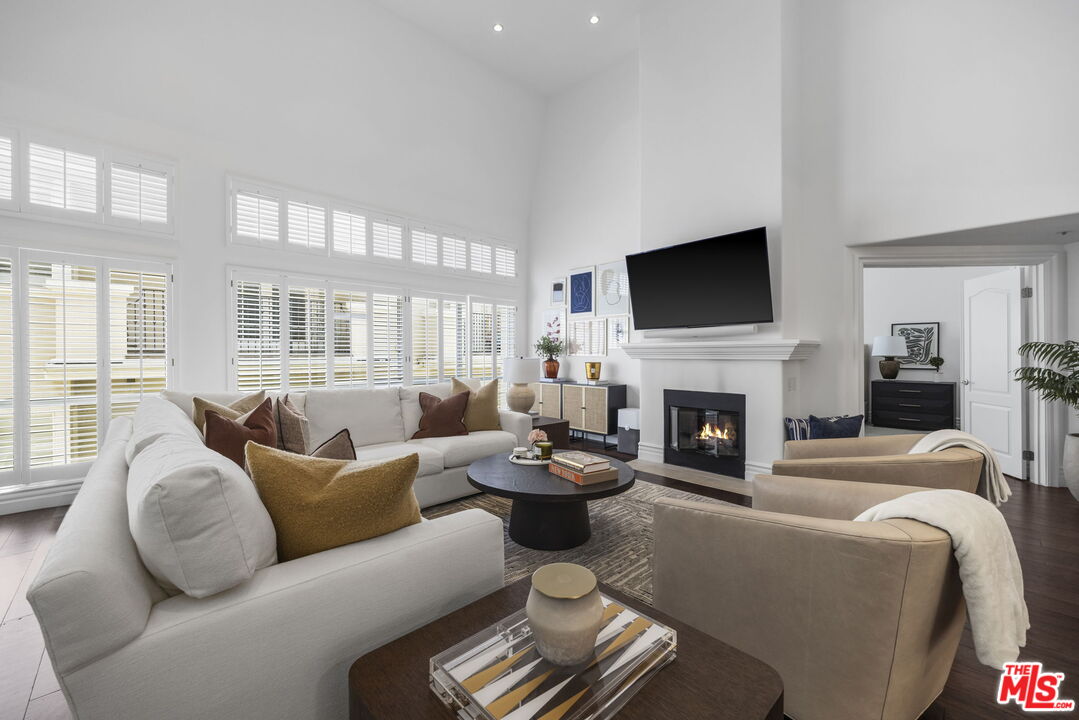 11690 Montana Ave Unit: 306