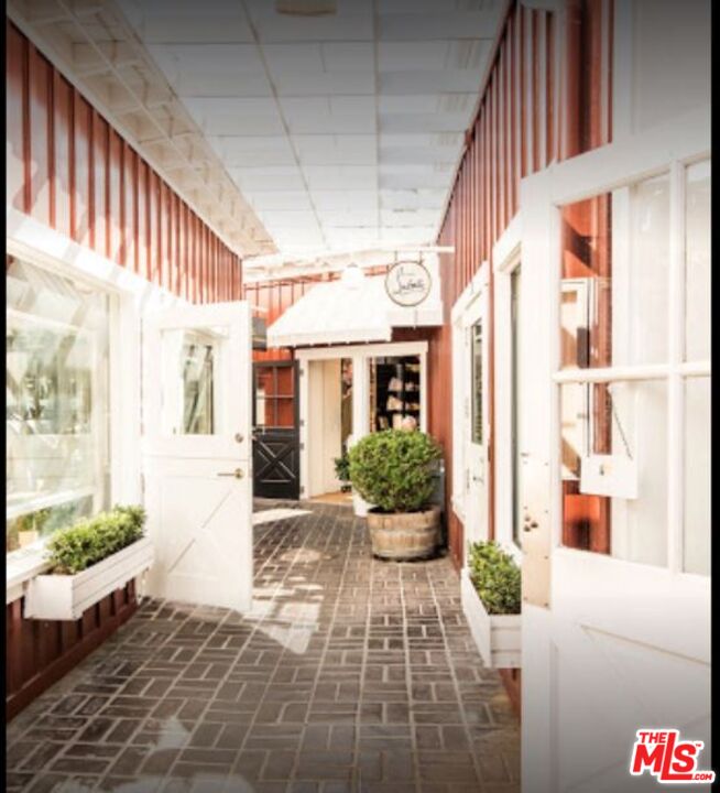 11690 Montana Ave Unit: 306