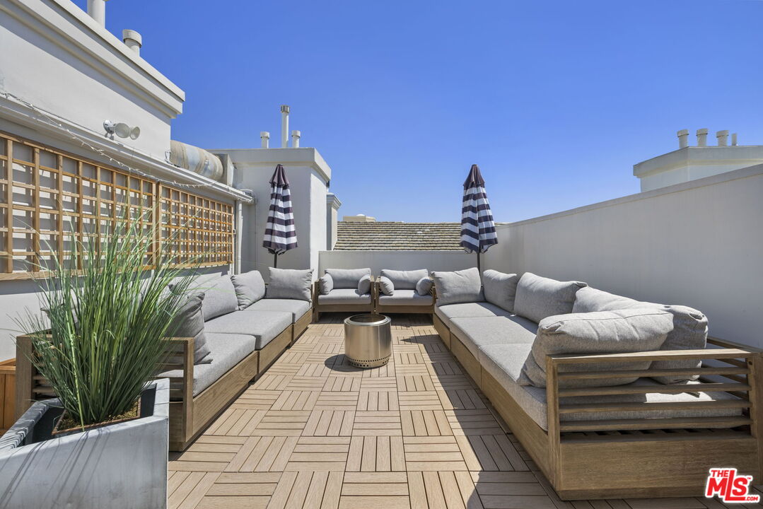 11690 Montana Ave Unit: 306
