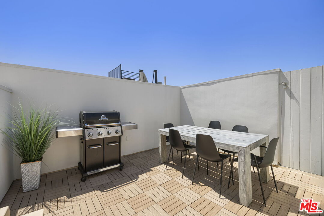 11690 Montana Ave Unit: 306