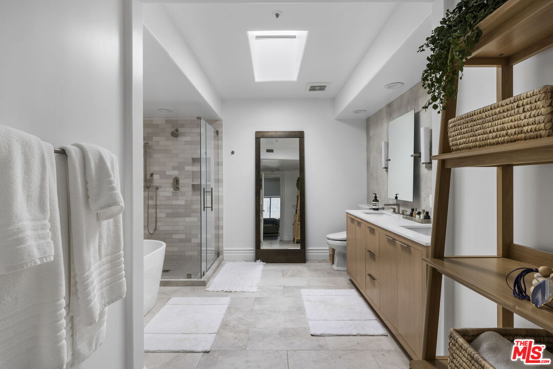 11690 Montana Ave Unit: 306