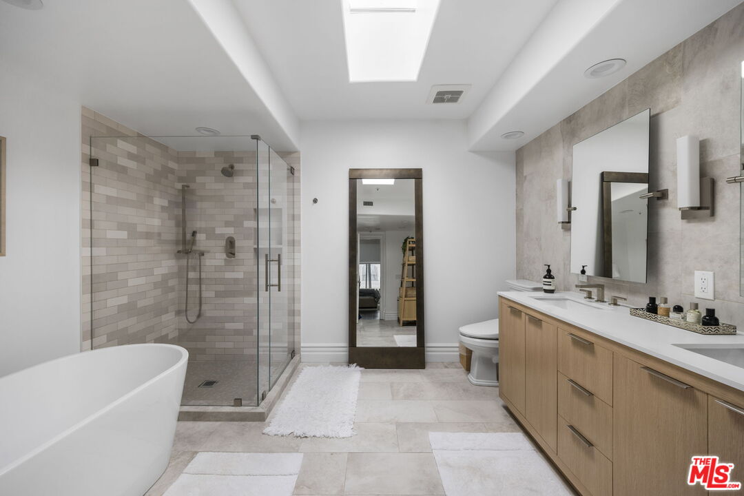 11690 Montana Ave Unit: 306