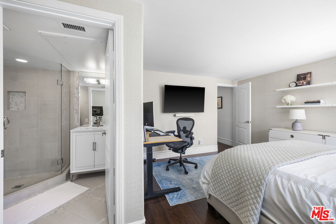 11690 Montana Ave Unit: 306