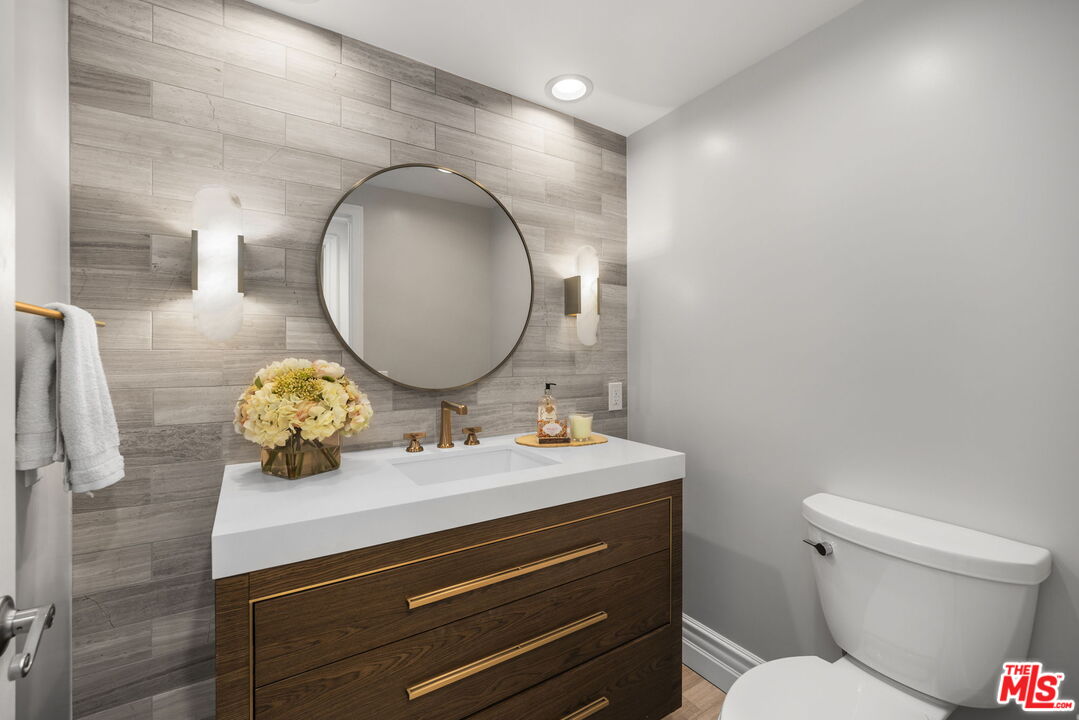 11690 Montana Ave Unit: 306