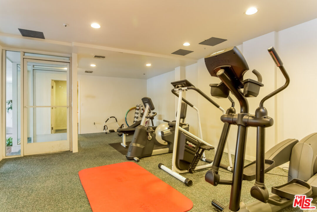 11690 Montana Ave Unit: 306