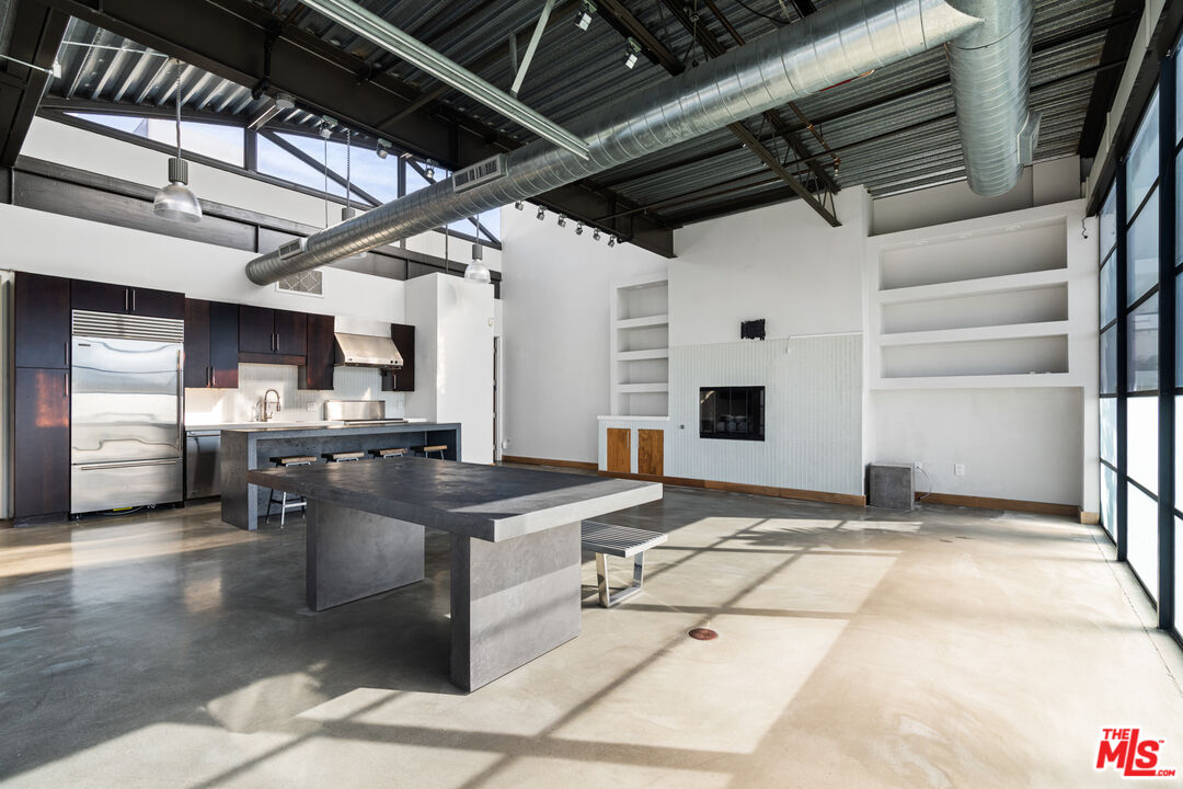 1534 17th ST Unit: 204