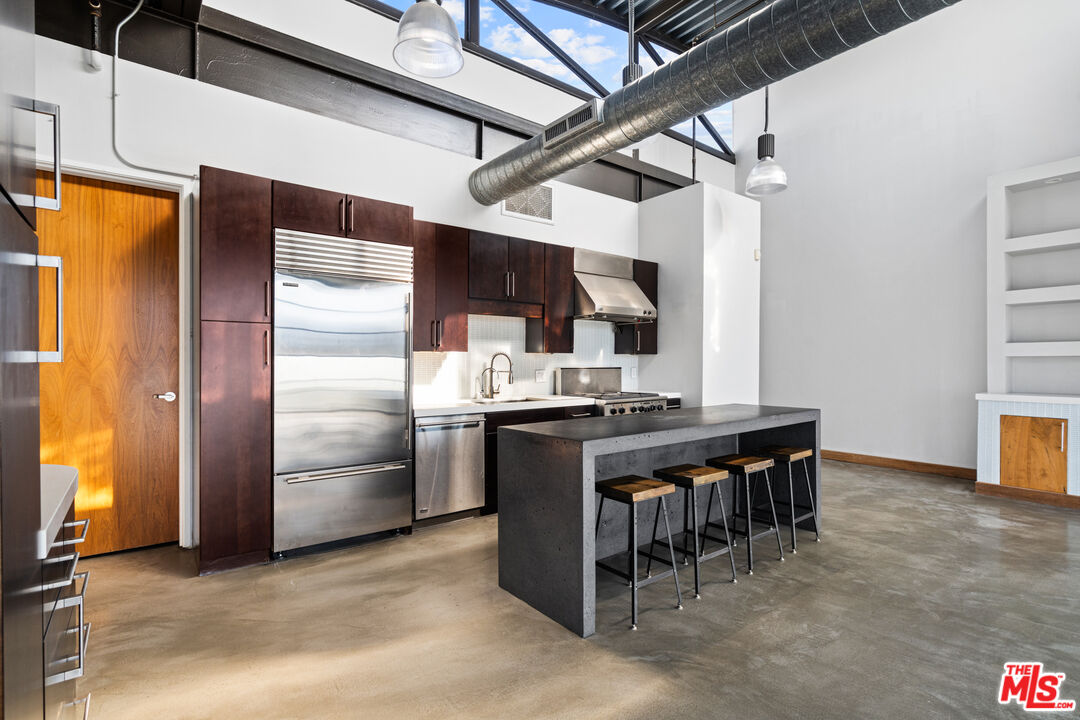 1534 17th ST Unit: 204